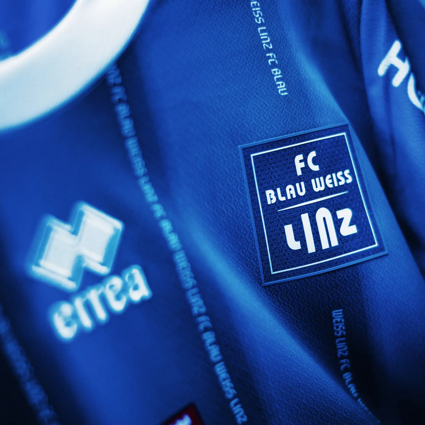 FC_Blau-Weiss_Linz_Heimtrikot_Errea_6