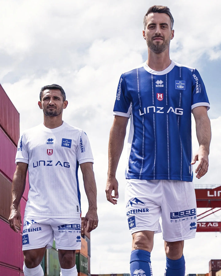 FC_Blau_Weiss_Linz_Heim_und_Auswaertstrikot_1